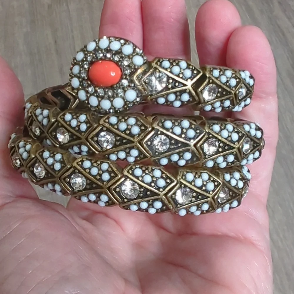 Vintage Gold and White Wrap Bracelet - Picture 10 of 11